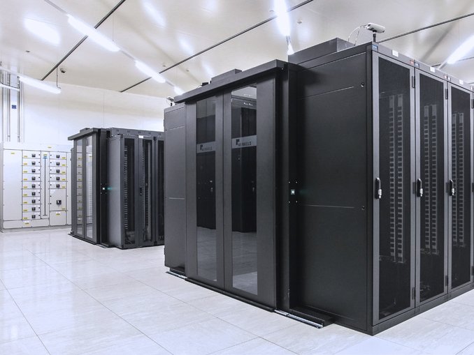HostSlick infrastructure and datacenter